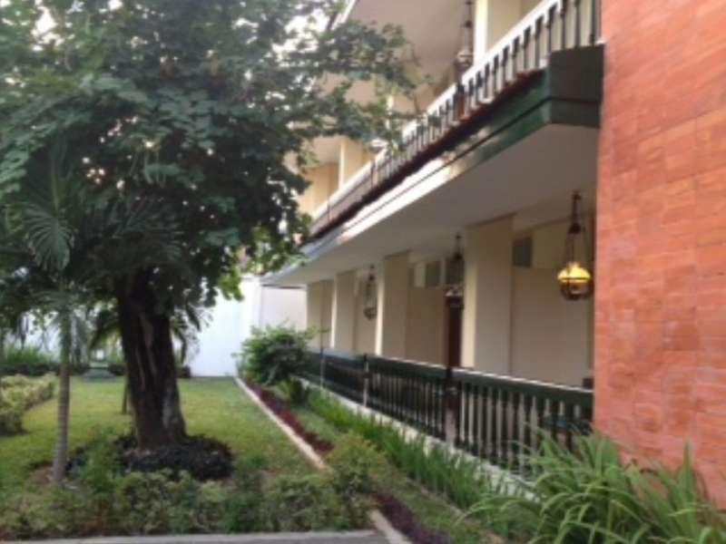 Royal Brongto Hotel Γιογκιακάρτα Εξωτερικό φωτογραφία